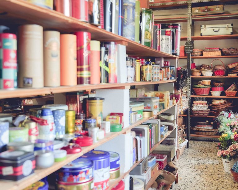 scatole-di-latta-e-cesti-vimini-usato-vintage-gavirate